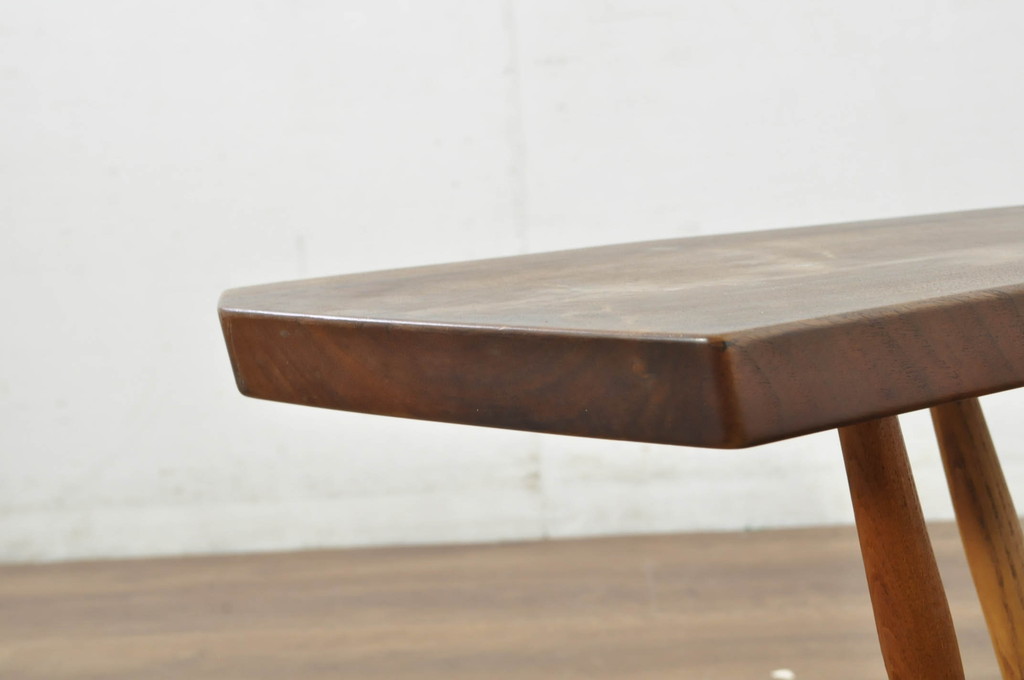 和製ヴィンテージ　小田急ハルク購入　ジョージナカシマ　LOUNGE ARM(ラウンジアーム)　One Arm(ワンアーム、片肘)　CN103　モダンに洗練された右アーム付きラウンジチェア(ジョージ・ナカシマ、アームチェア、イス、椅子、板座チェア、ビンテージ)(R-080693)
