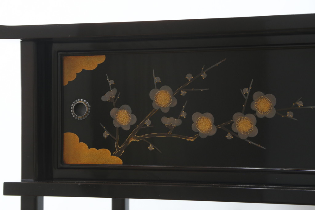 中古　輪島塗り　明斎　内扉にも精細で美しい蒔絵が施された贅沢な漆塗りの飾り棚(茶棚、違い棚、収納棚、戸棚)(定価約300万円)(R-079545)