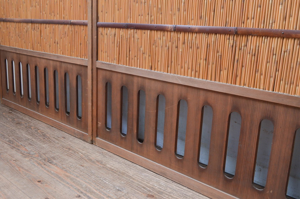 アンティーク建具　上手物!!　腰板無双付き!透かし彫りの桐紋が上品な夏戸4枚セット(引き戸、簾戸、簀戸、葭戸、すど、夏障子)(R-080976)