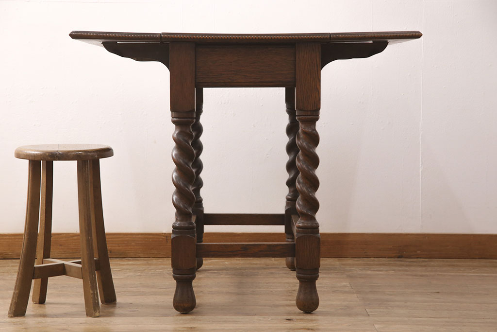 イギリスアンティーク　オーク材　小振りなサイズのバタフライテーブル(エクステンションテーブル、ダイニングテーブル)(R-047993)