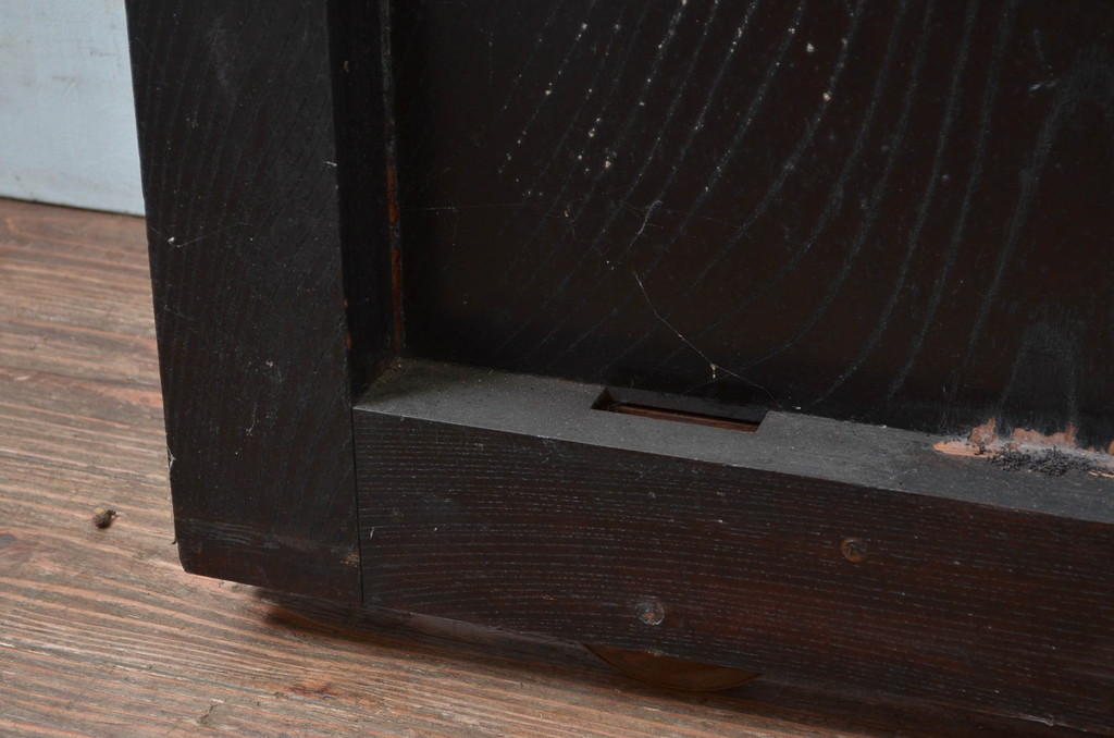 アンティーク建具　総欅(ケヤキ)材　古い木味や金具が時代の流れを感じる蔵戸1枚(引き戸、玄関戸)(R-080987)