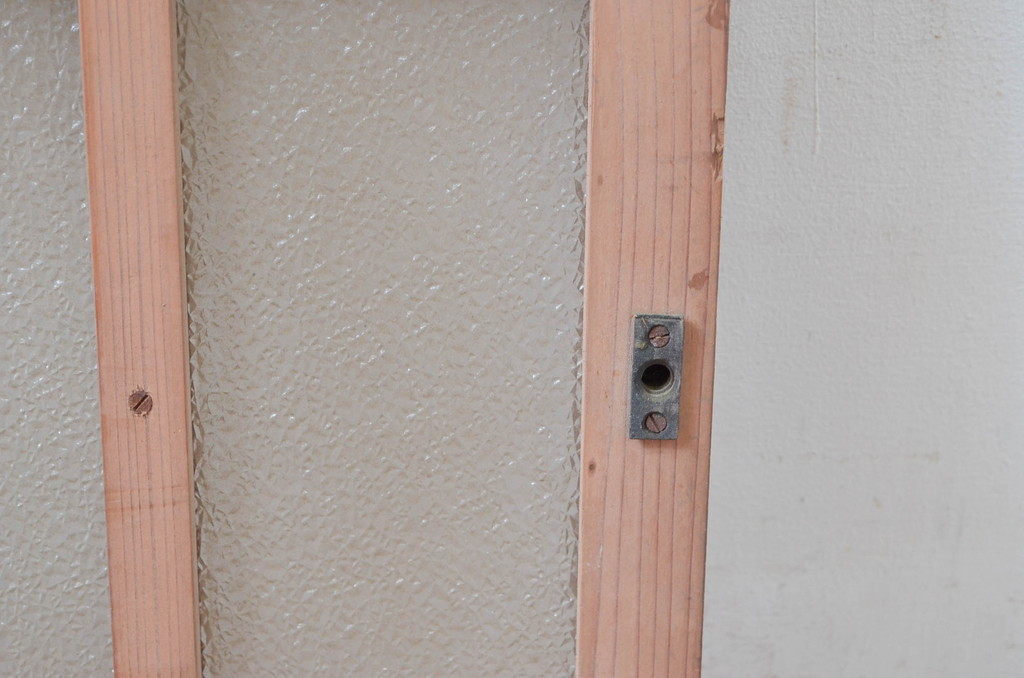 アンティーク建具　大正ロマンなデザインが魅力的な木味感じる窓1枚(ガラス戸、引き戸)(R-080990)
