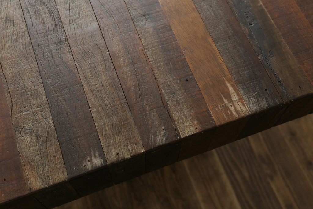 中古　ビーナ(bina)　グラハム(GRAHAM DINING TABLE)　アスプルンド(ASPLUND)取り扱い　味わいのある古材を使用したダイニングテーブル(2人掛け、4人掛け、食卓、作業台、サスティナビリティ)(定価約25万円)(R-065133)