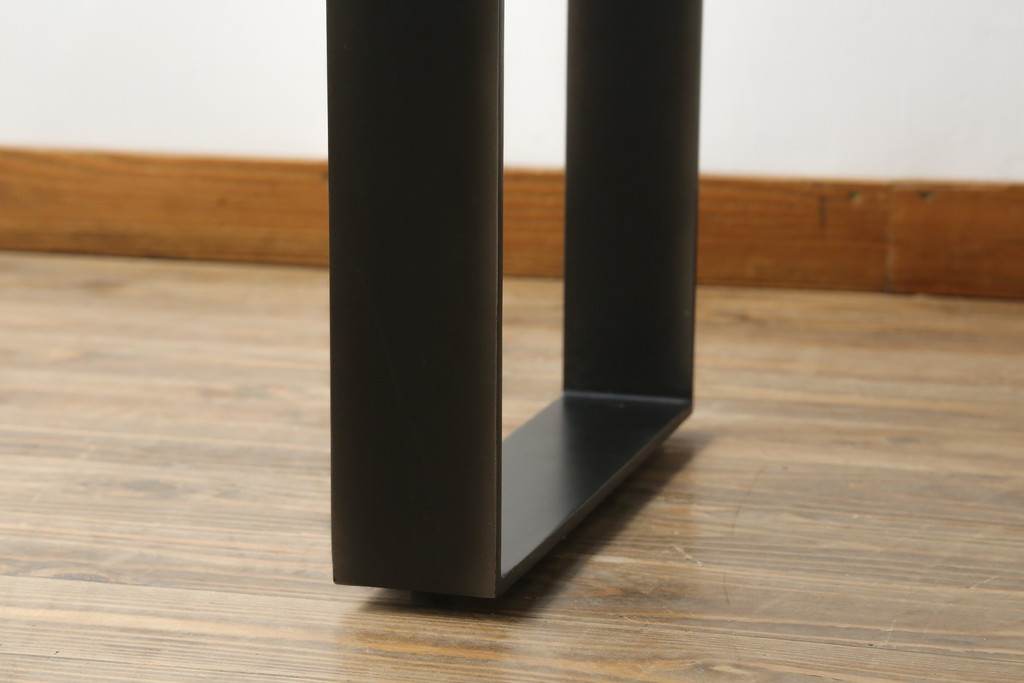 中古　ビーナ(bina)　グラハム(GRAHAM DINING TABLE)　アスプルンド(ASPLUND)取り扱い　味わいのある古材を使用したダイニングテーブル(2人掛け、4人掛け、食卓、作業台、サスティナビリティ)(定価約25万円)(R-065133)