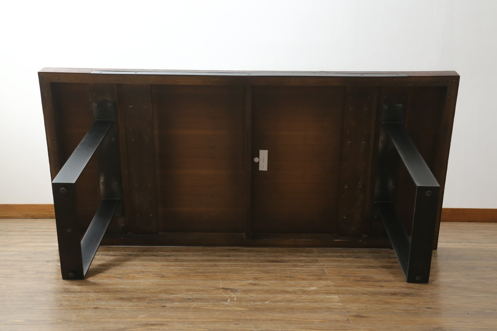 中古　ビーナ(bina)　グラハム(GRAHAM DINING TABLE)　アスプルンド(ASPLUND)取り扱い　味わいのある古材を使用したダイニングテーブル(2人掛け、4人掛け、食卓、作業台、サスティナビリティ)(定価約25万円)(R-065133)