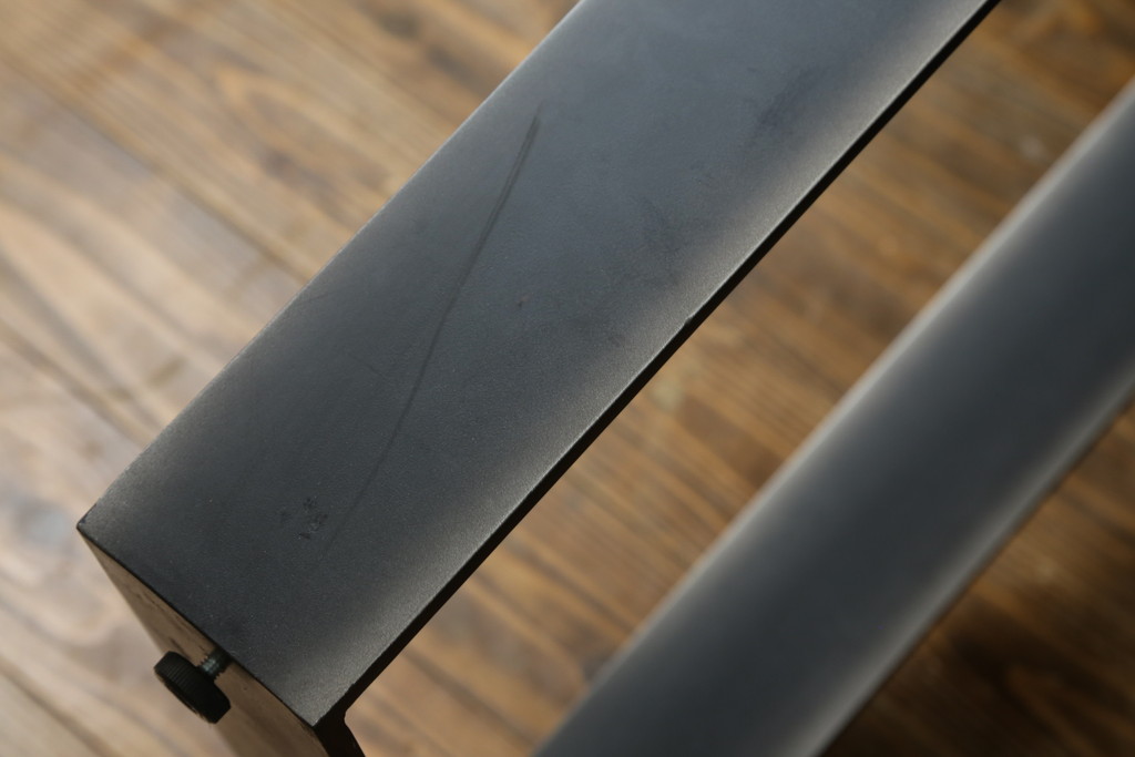 中古　ビーナ(bina)　グラハム(GRAHAM DINING TABLE)　アスプルンド(ASPLUND)取り扱い　味わいのある古材を使用したダイニングテーブル(2人掛け、4人掛け、食卓、作業台、サスティナビリティ)(定価約25万円)(R-065133)