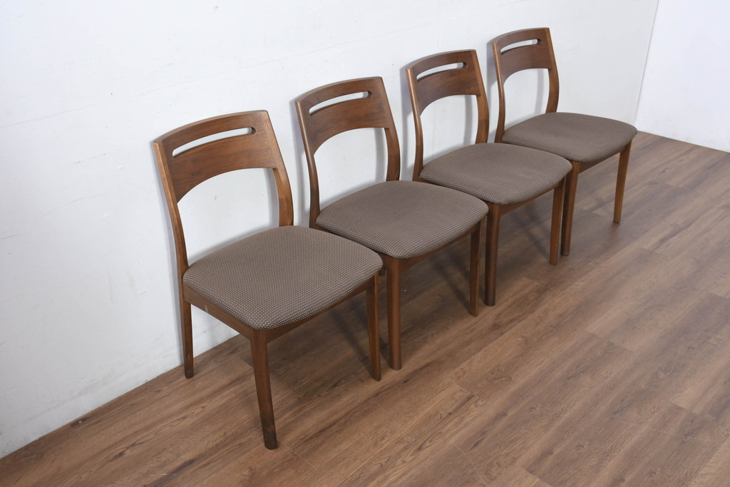 中古　美品　飛騨高山　家具ブランド　シラカワ(shirakawa)　ハルス(Hals)　ウォールナット材　シンプルで洗練されたデザインのダイニングチェア4脚セット(アームレスチェア、椅子、イス、バラ売り可能)(定価4脚で約19万円)(R-082132)