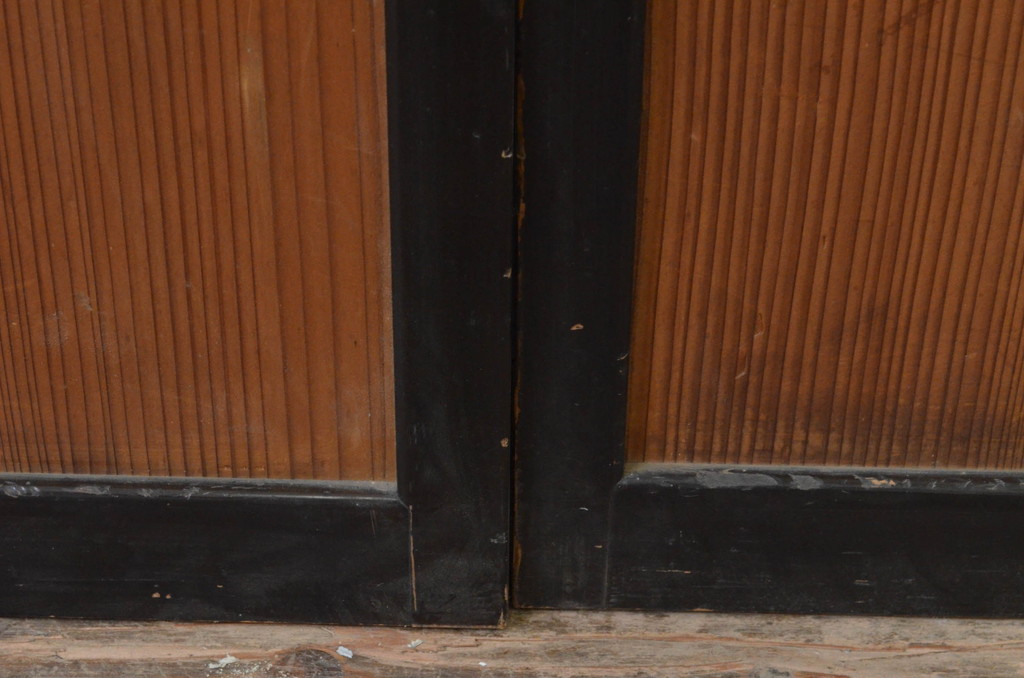 アンティーク建具　杉材　美しい柾目が魅力の板戸窓2枚セット(引き戸)(R-067830)