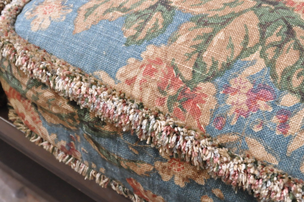 イギリスビンテージ　ERCOL(アーコール)　Old Colonial(オールドコロニアル)　シックな英国カントリースタイルのお部屋におすすめな3人掛けソファ(アームソファ、三人掛けソファ、トリプルソファ、ヴィンテージ、北欧)(R-066806)