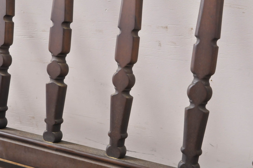 イギリスビンテージ　ERCOL(アーコール)　Old Colonial(オールドコロニアル)　シックな英国カントリースタイルのお部屋におすすめな3人掛けソファ(アームソファ、三人掛けソファ、トリプルソファ、ヴィンテージ、北欧)(R-066806)