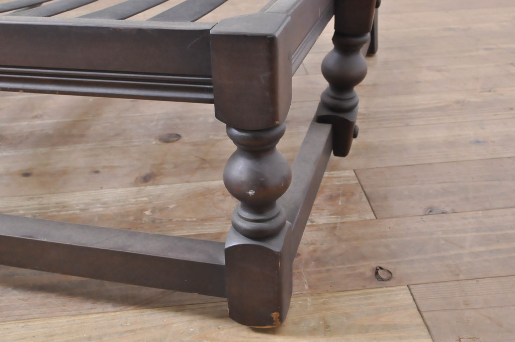 イギリスビンテージ　ERCOL(アーコール)　Old Colonial(オールドコロニアル)　シックな英国カントリースタイルのお部屋におすすめな3人掛けソファ(アームソファ、三人掛けソファ、トリプルソファ、ヴィンテージ、北欧)(R-066806)