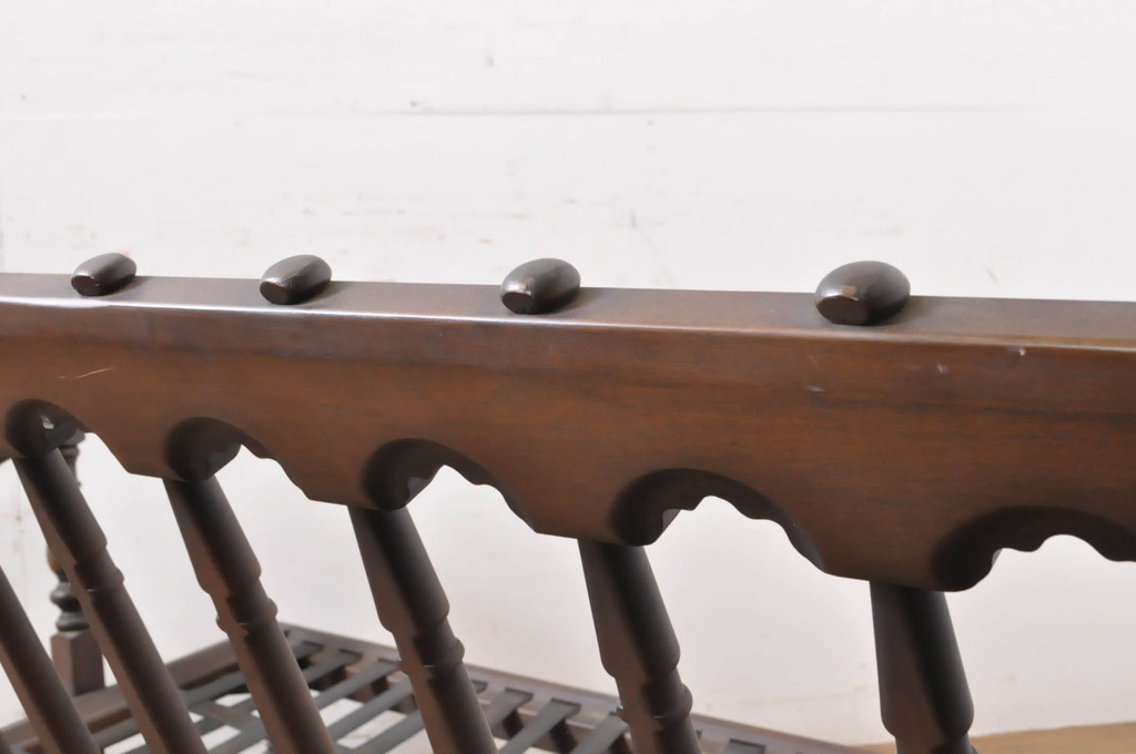 イギリスビンテージ　ERCOL(アーコール)　Old Colonial(オールドコロニアル)　シックな英国カントリースタイルのお部屋におすすめな3人掛けソファ(アームソファ、三人掛けソファ、トリプルソファ、ヴィンテージ、北欧)(R-066806)