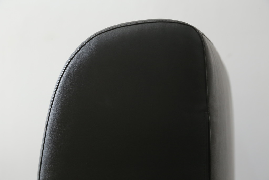 中古　Cassina(カッシーナ)　L31　SITE(サイト)　洗練された佇まいが魅力のシングルベッド(ベッドフレーム、マットレス)(定価約50万円)(R-066621)