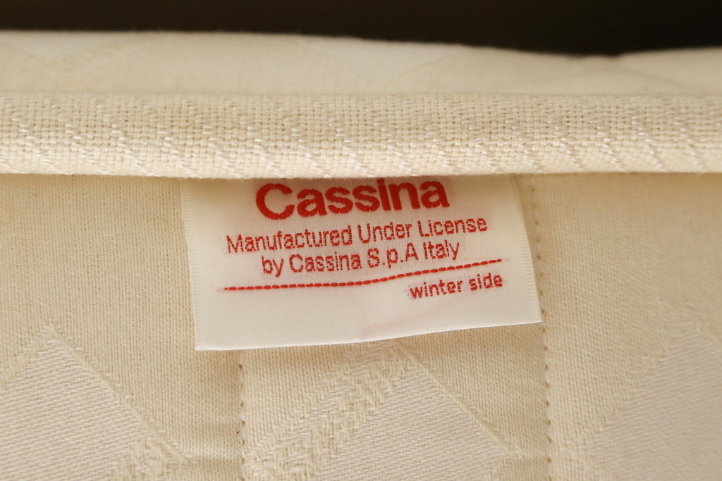 中古　Cassina(カッシーナ)　L31　SITE(サイト)　洗練された佇まいが魅力のシングルベッド(ベッドフレーム、マットレス)(定価約50万円)(R-066621)