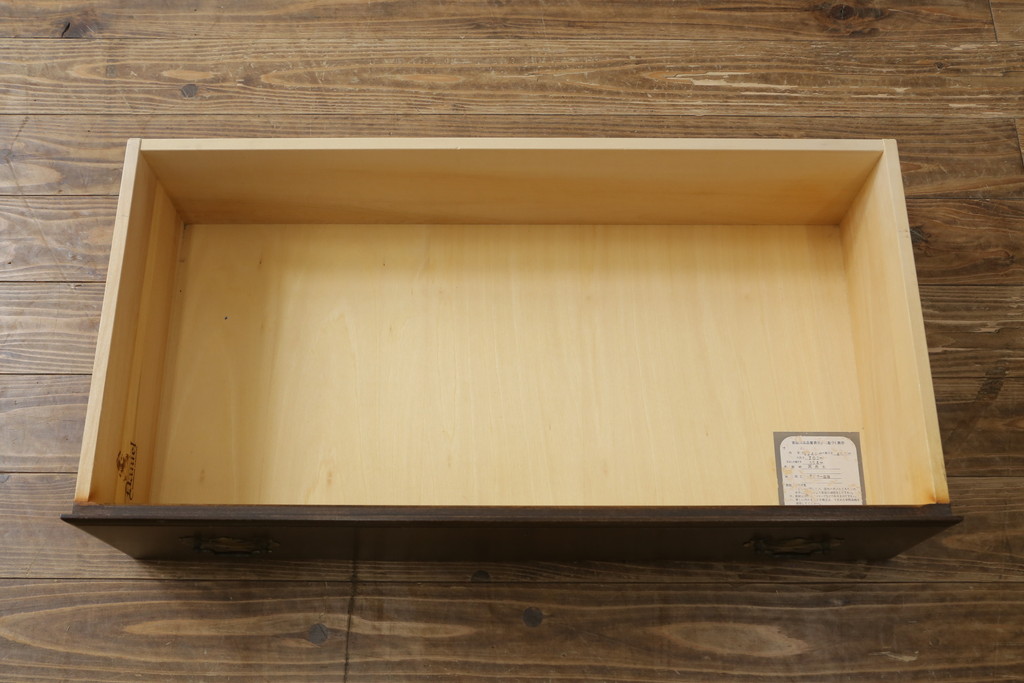 中古　横浜クラシック家具　ダニエル(Daniel)　オーク材　気品漂うエレガントなデザインが魅力のサイドチェスト(引き出し、サイドボード)(R-082178)