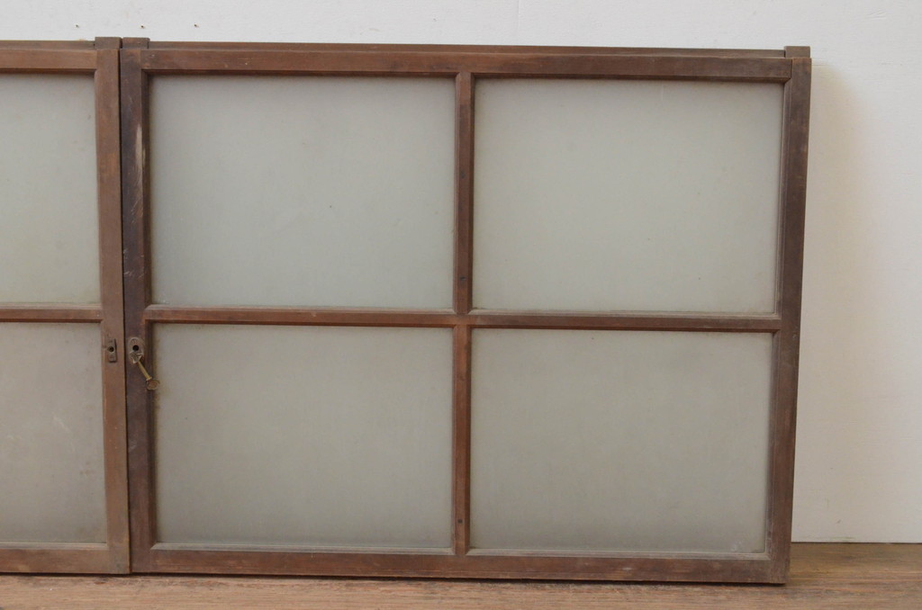 アンティーク建具　レトロな空間づくりにおすすめのガラス窓2枚セット(ガラス戸、引き戸)(R-067852)