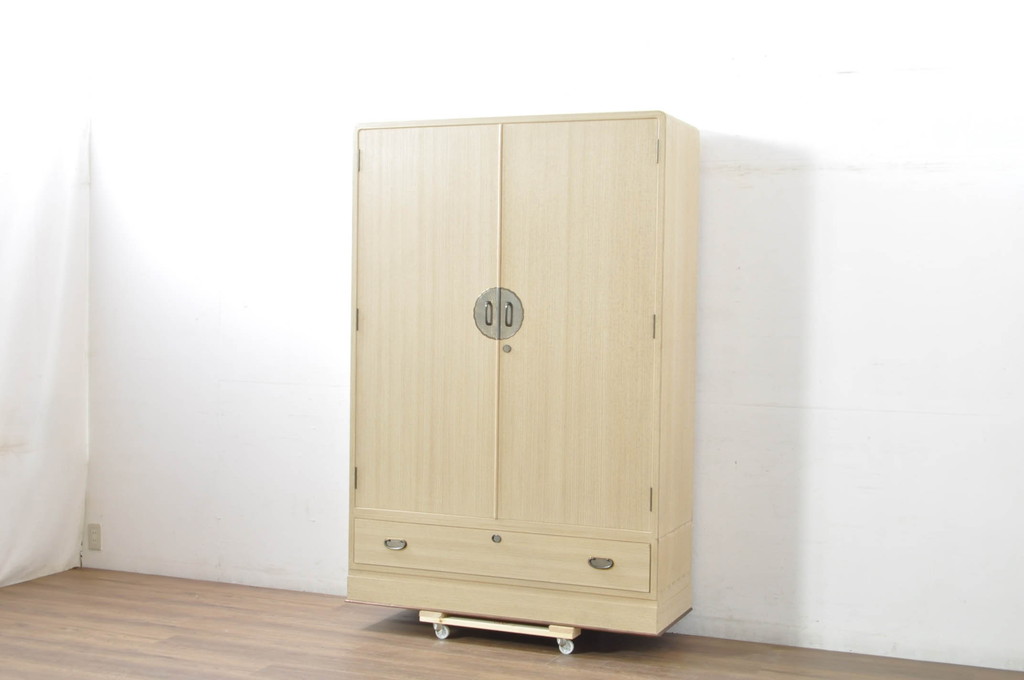 中古　美品　凛とした上品な佇まいが魅力的な加茂総桐箪笥(胴厚、総桐たんす、和タンス、収納箪笥、衣装箪笥、着物箪笥)(定価約240万円)(R-081725)