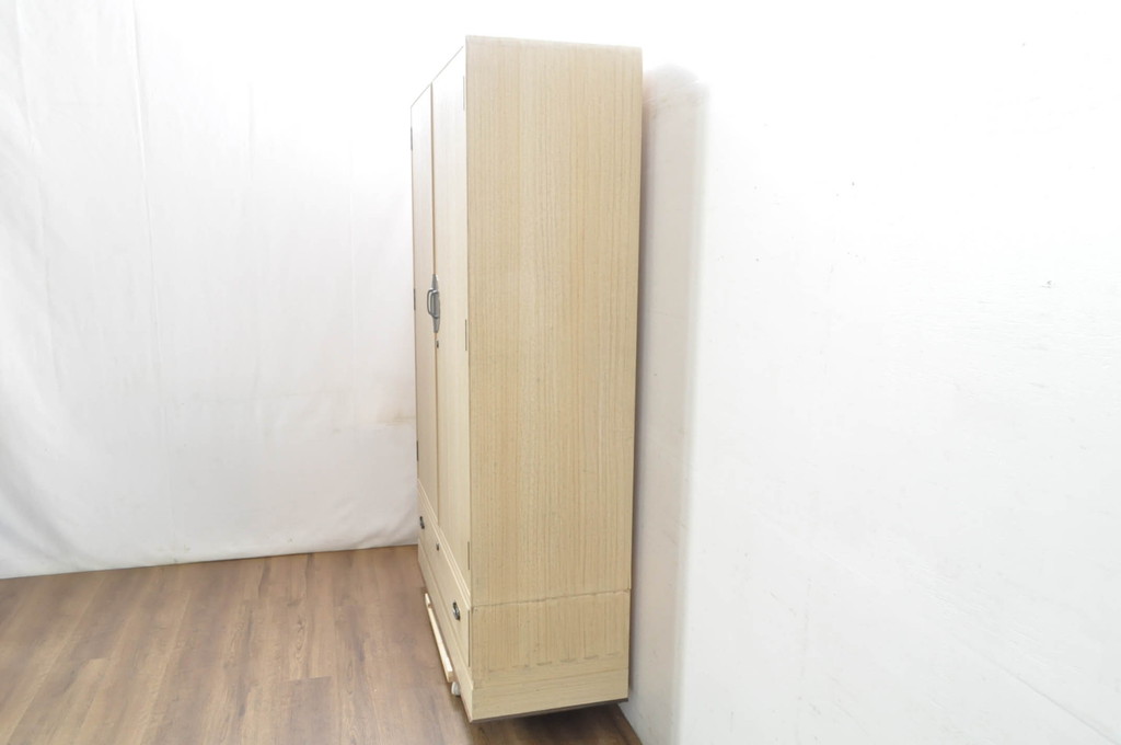 中古　美品　凛とした上品な佇まいが魅力的な加茂総桐箪笥(胴厚、総桐たんす、和タンス、収納箪笥、衣装箪笥、着物箪笥)(定価約240万円)(R-081725)