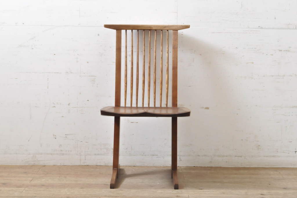 和製ビンテージ　ジョージナカシマ　希少!!　契りあり　小田急ハルク購入　桜製作所　コノイドチェア(CONOID CHAIR)　CN101　スタイリッシュな佇まいのサイドチェア(ジョージ・ナカシマ、板座チェア、ダイニングチェア、椅子、イス、アレー型、鼓、千切り止め)(R-068140)