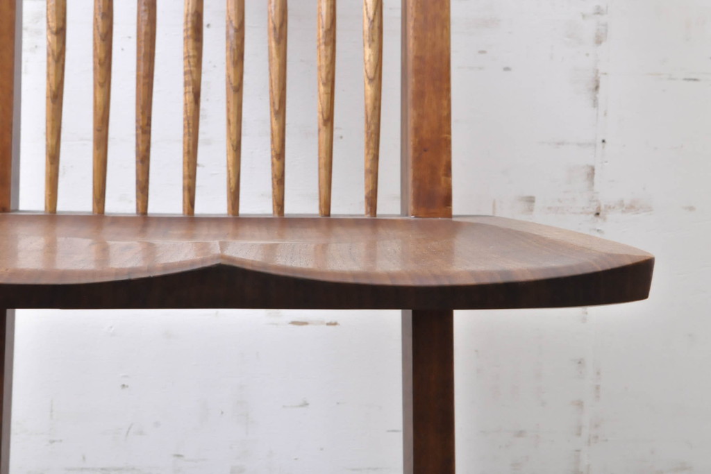 和製ビンテージ　ジョージナカシマ　希少!!　契りあり　小田急ハルク購入　桜製作所　コノイドチェア(CONOID CHAIR)　CN101　スタイリッシュな佇まいのサイドチェア(ジョージ・ナカシマ、板座チェア、ダイニングチェア、椅子、イス、アレー型、鼓、千切り止め)(R-068140)