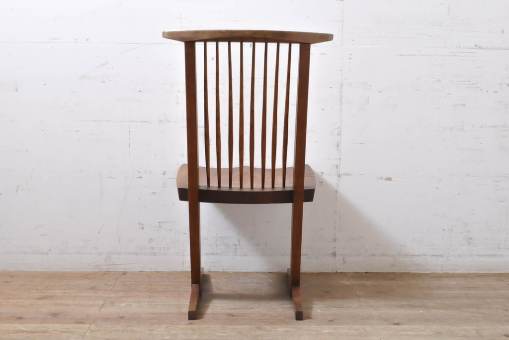 和製ビンテージ　ジョージナカシマ　希少!!　契りあり　小田急ハルク購入　桜製作所　コノイドチェア(CONOID CHAIR)　CN101　スタイリッシュな佇まいのサイドチェア(ジョージ・ナカシマ、板座チェア、ダイニングチェア、椅子、イス、アレー型、鼓、千切り止め)(R-068140)