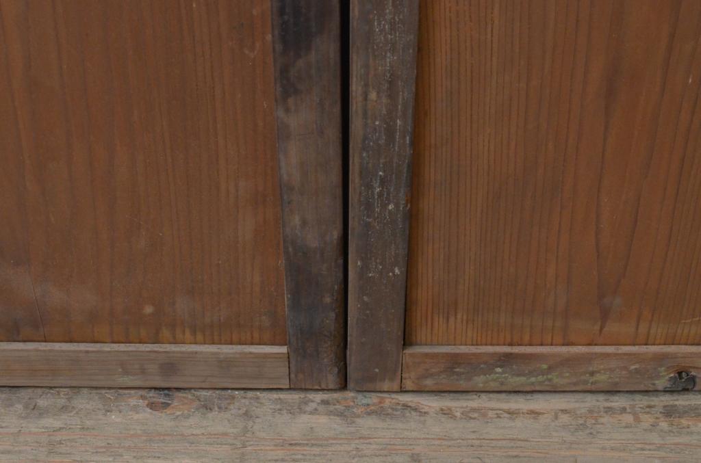 アンティーク建具　杉材　落ち着いた和の空間を演出する板戸窓2枚セット(引き戸)(R-067940)