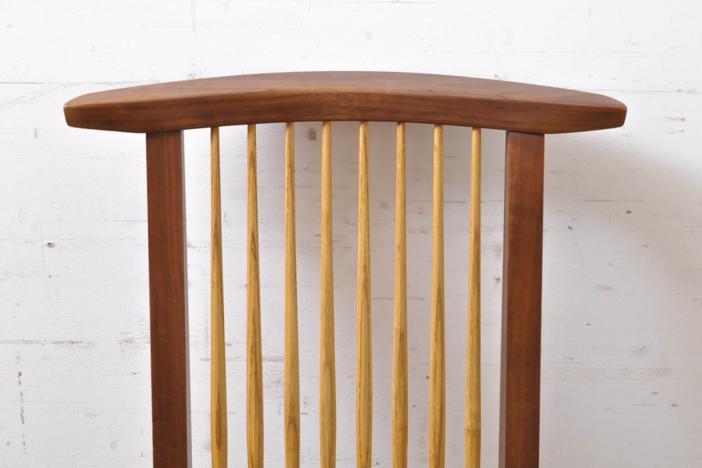 中古　ジョージナカシマ　桜製作所　コノイドチェア(CONOID CHAIR)　CN101　スタイリッシュな佇まいのサイドチェア(ジョージ・ナカシマ、板座チェア、ダイニングチェア、椅子、イス)(R-068141)