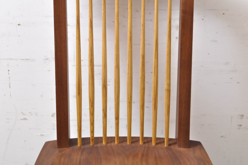 中古　ジョージナカシマ　桜製作所　コノイドチェア(CONOID CHAIR)　CN101　スタイリッシュな佇まいのサイドチェア(ジョージ・ナカシマ、板座チェア、ダイニングチェア、椅子、イス)(R-068141)