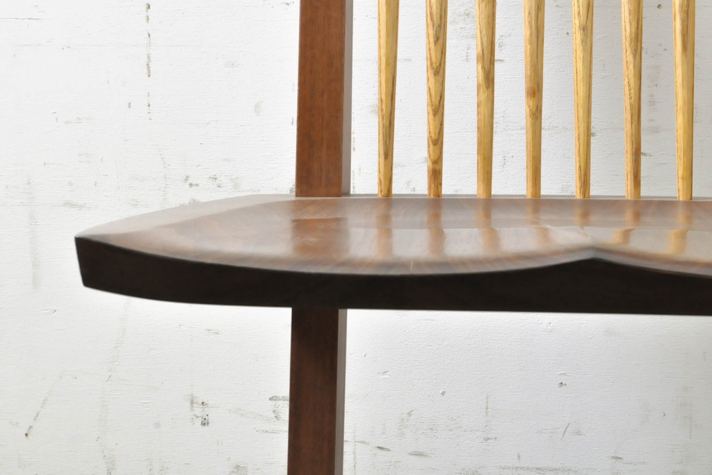 中古　ジョージナカシマ　桜製作所　コノイドチェア(CONOID CHAIR)　CN101　スタイリッシュな佇まいのサイドチェア(ジョージ・ナカシマ、板座チェア、ダイニングチェア、椅子、イス)(R-068141)