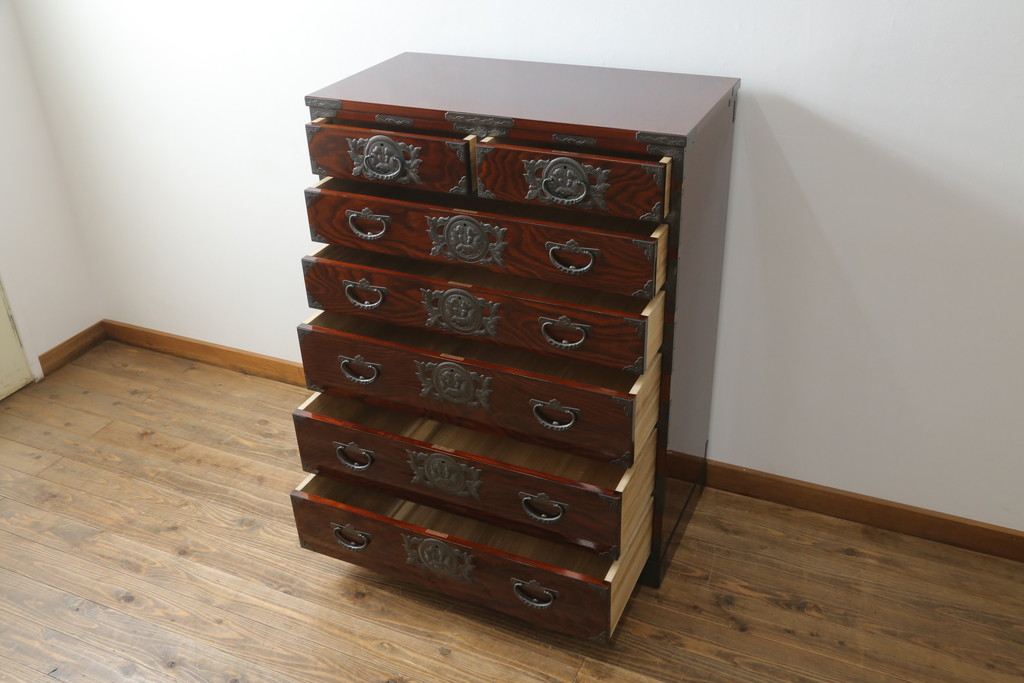 中古　美品!!　岩谷堂箪笥　別注　華塗り(木地呂塗り)　立派な手打ち金具が和の雰囲気を高める和箪笥(収納箪笥、衣装箪笥、引き出し、サイドチェスト)(定価約160万円)(R-075194)