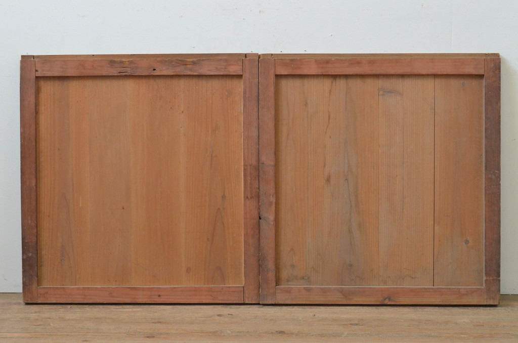 アンティーク建具　杉材　上品な和の雰囲気漂う板戸窓2枚セット(引き戸)(R-067858)