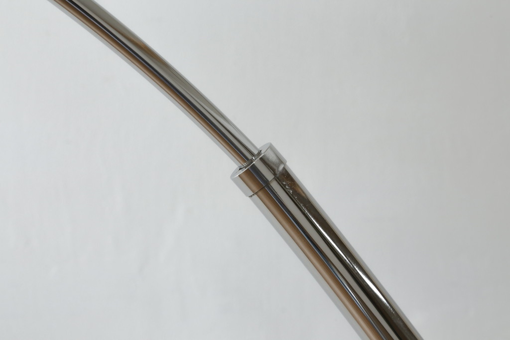 中古 IDC大塚家具 ILA-1006Z/1Pテラ デザイン性と実用性を