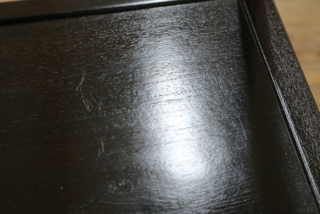 和製ビンテージ　上手物!!　紫檀(シタン)材　控え目な装飾が上品さを醸し出す漆塗りの飾り棚(茶棚、違い棚、収納棚、戸棚、ヴィンテージ)(R-079920)