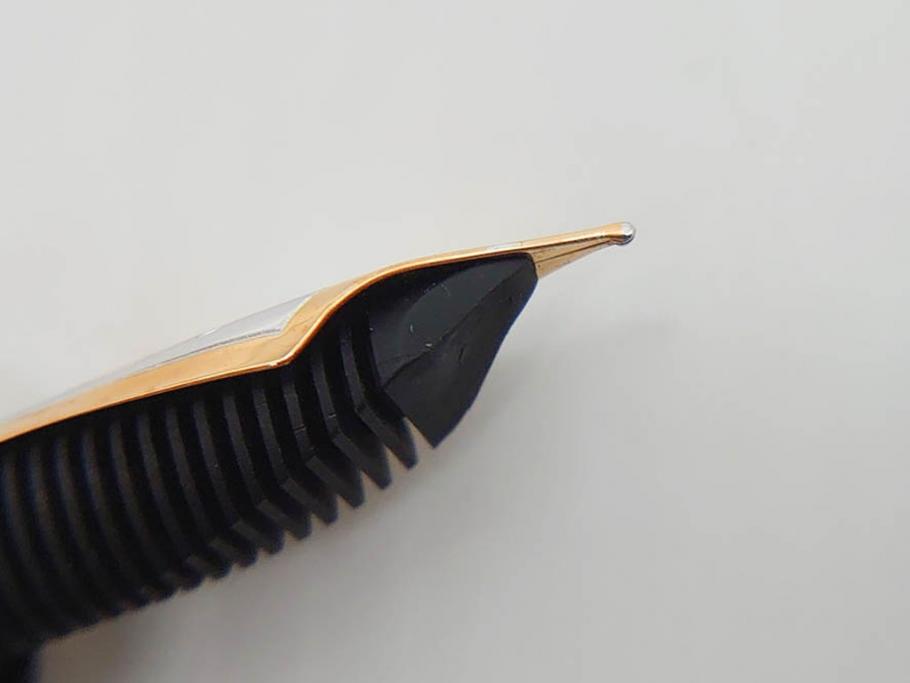 ドイツ　PELIKAN　ペリカン日本(株)社製　スーベレーン　M800　18C-750　F　万年筆(緑縞、グリーン系、ストライプ、INK、インク、筆記具、文具、吸入式、箱付き)(R-075650)