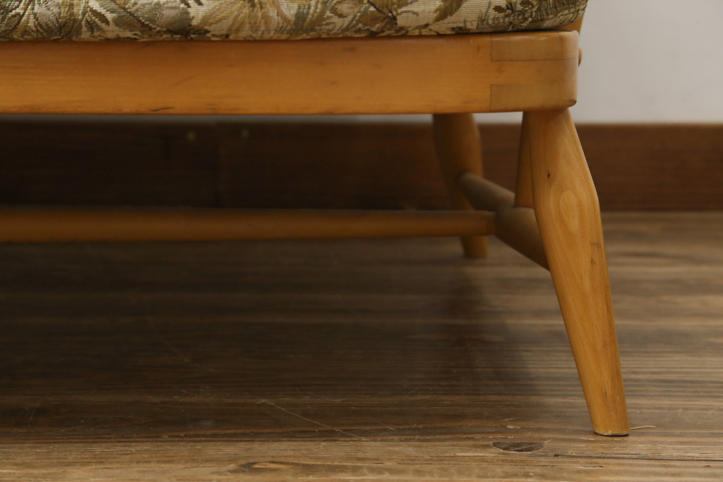 中古　美品!!　ERCOL(アーコール)　ボタニカル柄のファブリックが上品な2人掛けソファ(アームソファ、2Pソファ、二人掛け、英国、北欧)(R-082222)