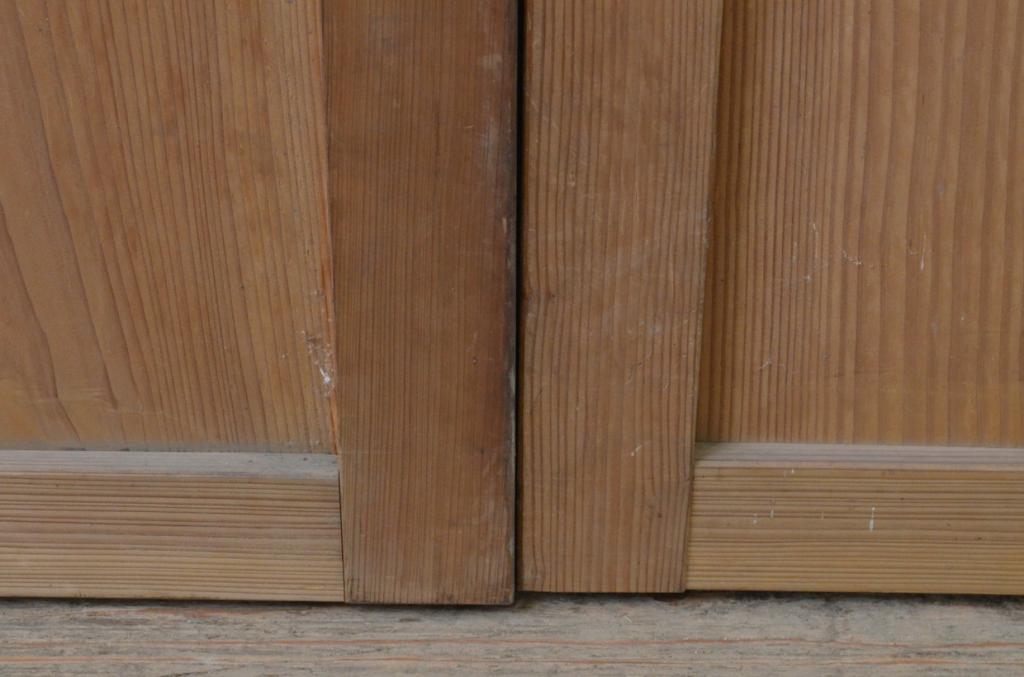 アンティーク建具　杉材　経年を感じさせる木味が魅力の板戸窓2枚セット(引き戸)(R-067958)