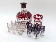 昭和初期　江戸 切子　色被せガラス　赤　紫　様々なカットが施された優美な印象の水差し&グラス12客セット(カットガラス、硝子、ピッチャー、カラフェ、コップ)(R-075653)