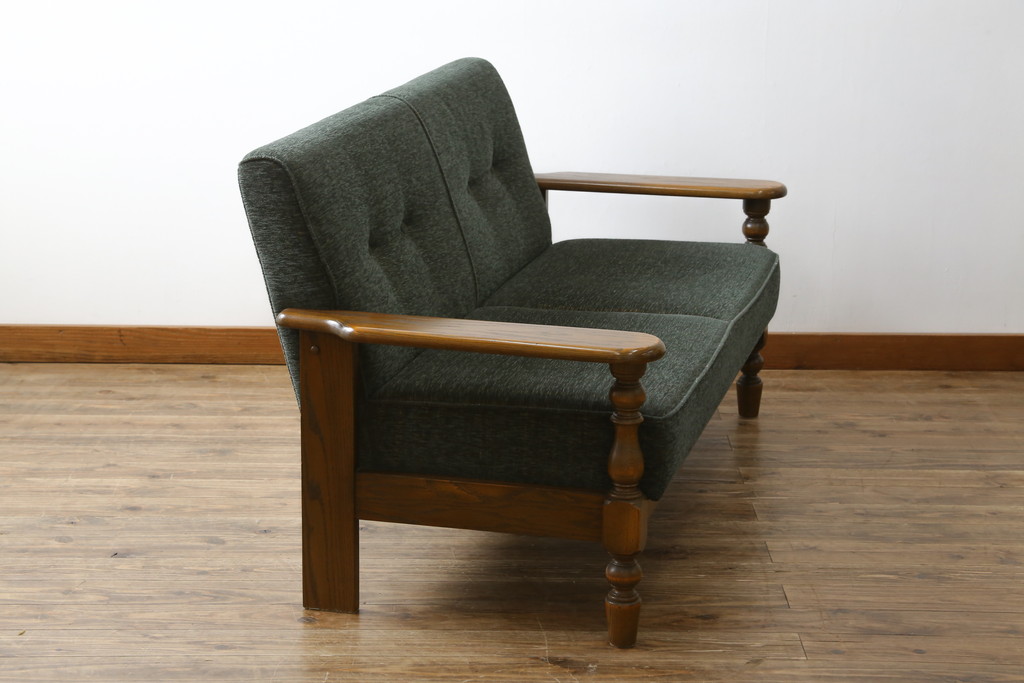 中古　美品　国産　職人手作り　カントリーハウス　Brugge(ブルージュ)　大正ロマンなお部屋にも馴染むクラシカルな挽き物脚デザインがお洒落な2Pソファ(二人掛け、2人掛けソファ)(定価約35万円)(R-081449)