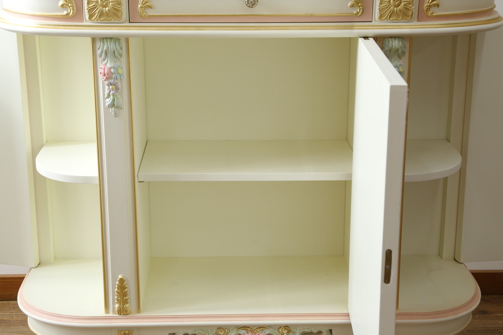 中古　美品　イタリア高級家具　ロココ調　Fratelli Origgi(フラテッリ・オリッジ)　圧迫感を抑えたRガラスの優しいデザインが魅力的なキャビネット(旧Mario Colciago&Figli(マリオ・コルチャゴ)、キュリオケース、ガラスケース、ショーケース、飾り棚、Rガラス、曲げガラス)(定価約200万円)(R-081616)