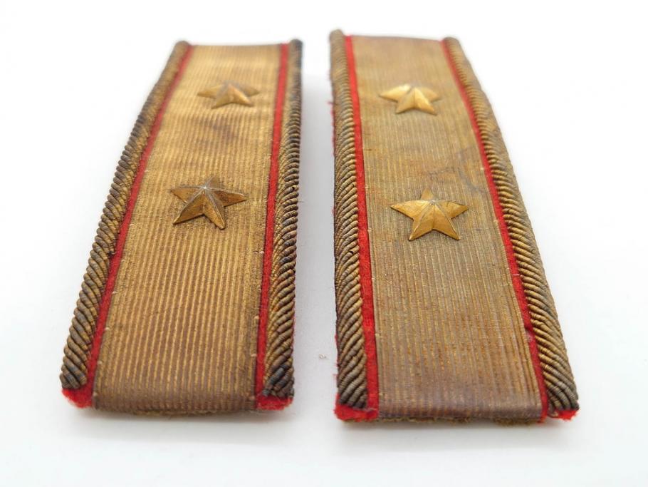 当時物　日本軍　陸軍　中将　肩章2組セット(軍物、ミリタリー、階級章、軍服小物、箱付き)(R-075658)
