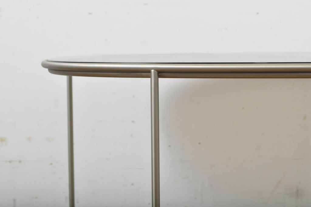 中古　展示品　超美品　arflex(アルフレックス)　ELIPS(エリプス)　シンプルモダンな空間づくりに活躍するコーヒーテーブル(リビングテーブル、ローテーブル、サイドテーブル、センターテーブル)(定価約22万円)(R-061229)