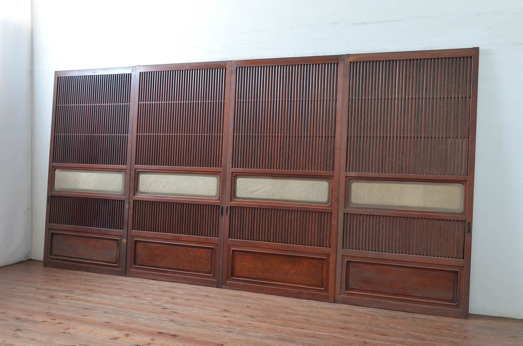 アンティーク建具　最高級!!　上手物!!　腰板欅(ケヤキ)材　上質な和の空間を演出する凝った作りの格子戸4枚セット(障子戸、引き戸)(R-081040)