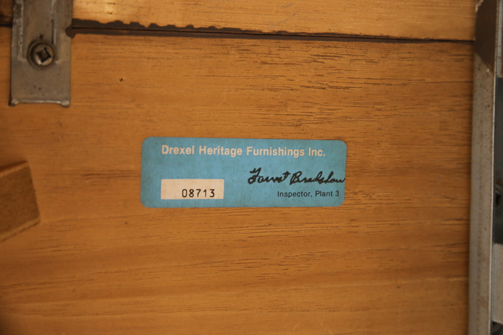 中古　美品　DREXEL HERITAGE(ドレクセルヘリテイジ)　気品あふれる佇まいが美しいダイニングテーブル(定価約77万円)(エクステンションテーブル)(R-057500)