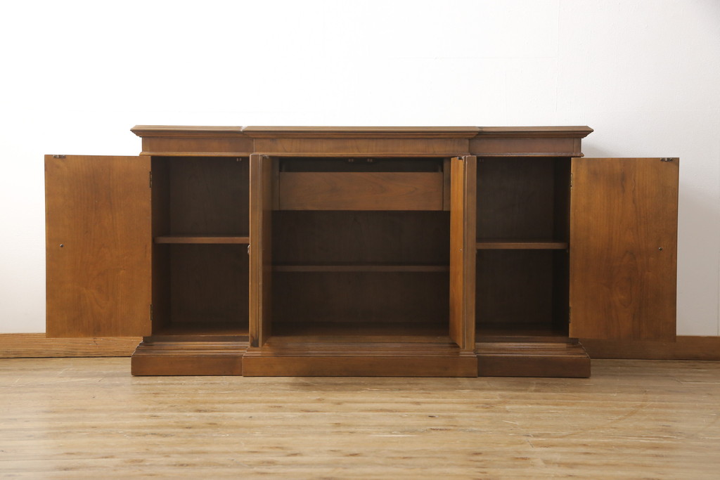 中古　美品　DREXEL HERITAGE(ドレクセルヘリテイジ)　品のある佇まいが美しいサイドボード(収納棚、戸棚、キャビネット)(R-054418)