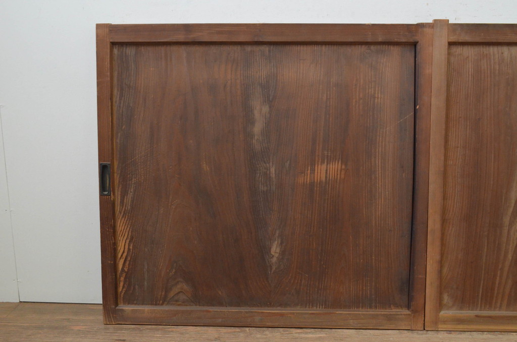アンティーク建具　杉材　経年を感じさせる木味が魅力の板戸窓2枚セット(引き戸)(R-067869)