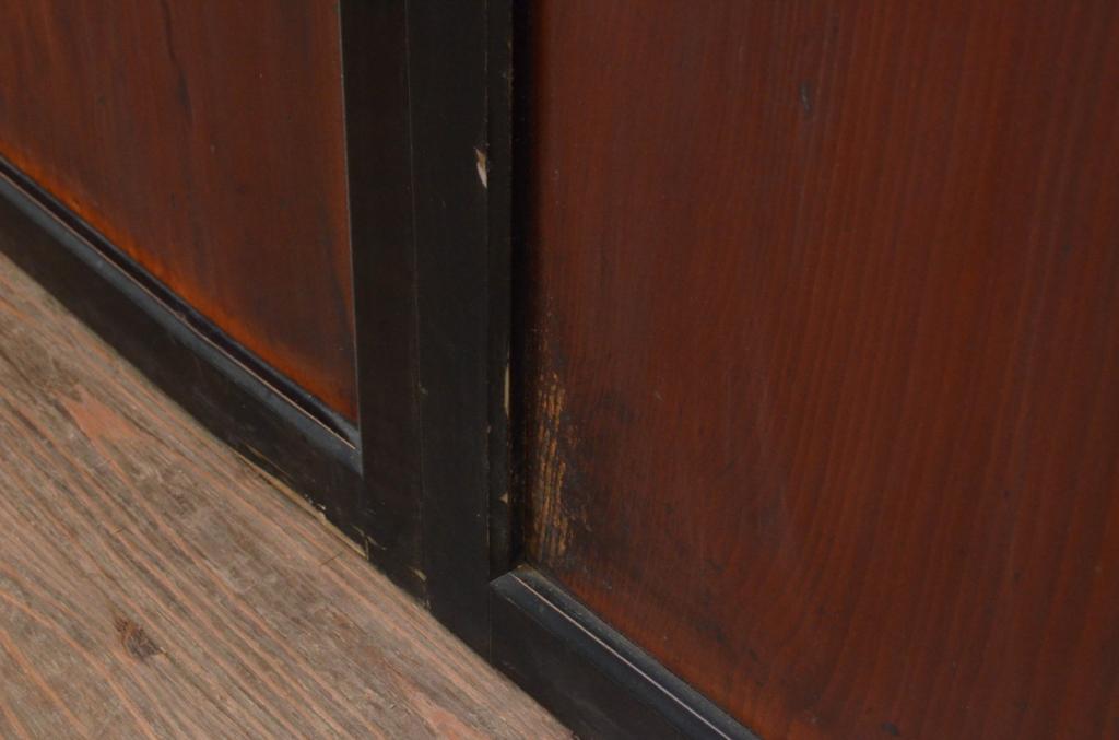 アンティーク建具　和モダンなお部屋作りにおすすめな漆塗りの板戸窓4枚セット(引き戸)(R-067989)