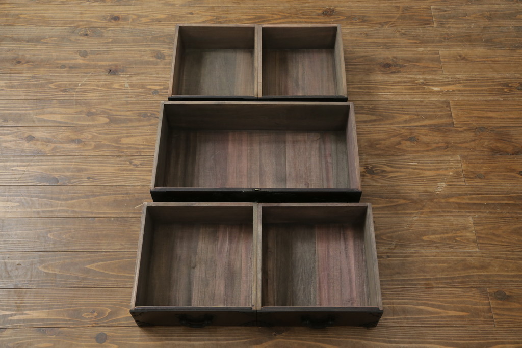 中古　美品　落ち着いた深い色味が魅力的なアンティーク調和箪笥(時代箪笥、衣装箪笥、収納箪笥、整理箪笥、タンス、引き出し)(R-073680)