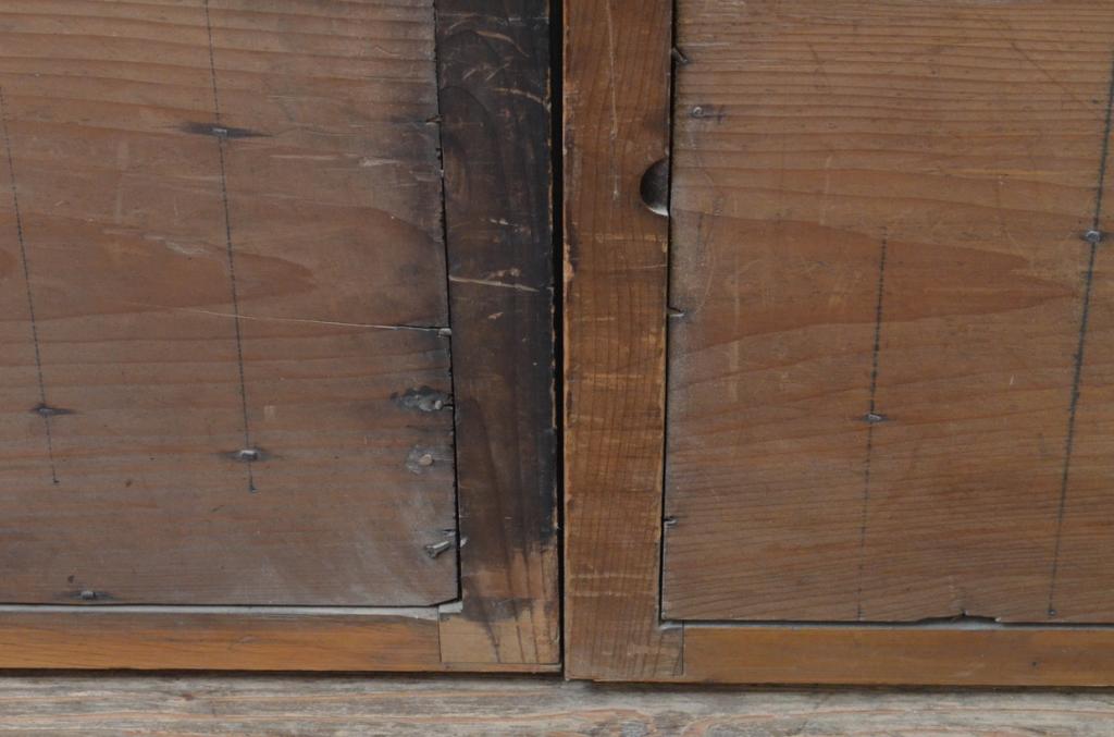 アンティーク建具　上質な和の空間を演出する縦桟板戸窓2枚セット(引き戸、格子戸)(R-067995)