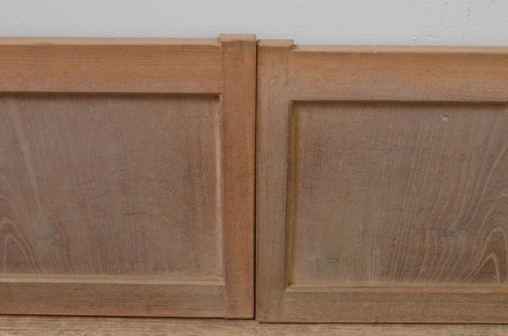 アンティーク建具　経年による木味が味わい深い小さな板戸窓4枚セット(引き戸)(R-067999)