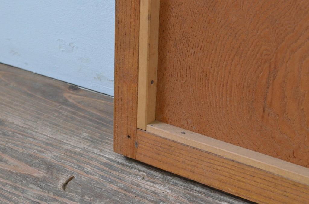 アンティーク建具　経年を感じさせる木味が魅力の小さな板戸窓2枚セット(引き戸)(R-068001)